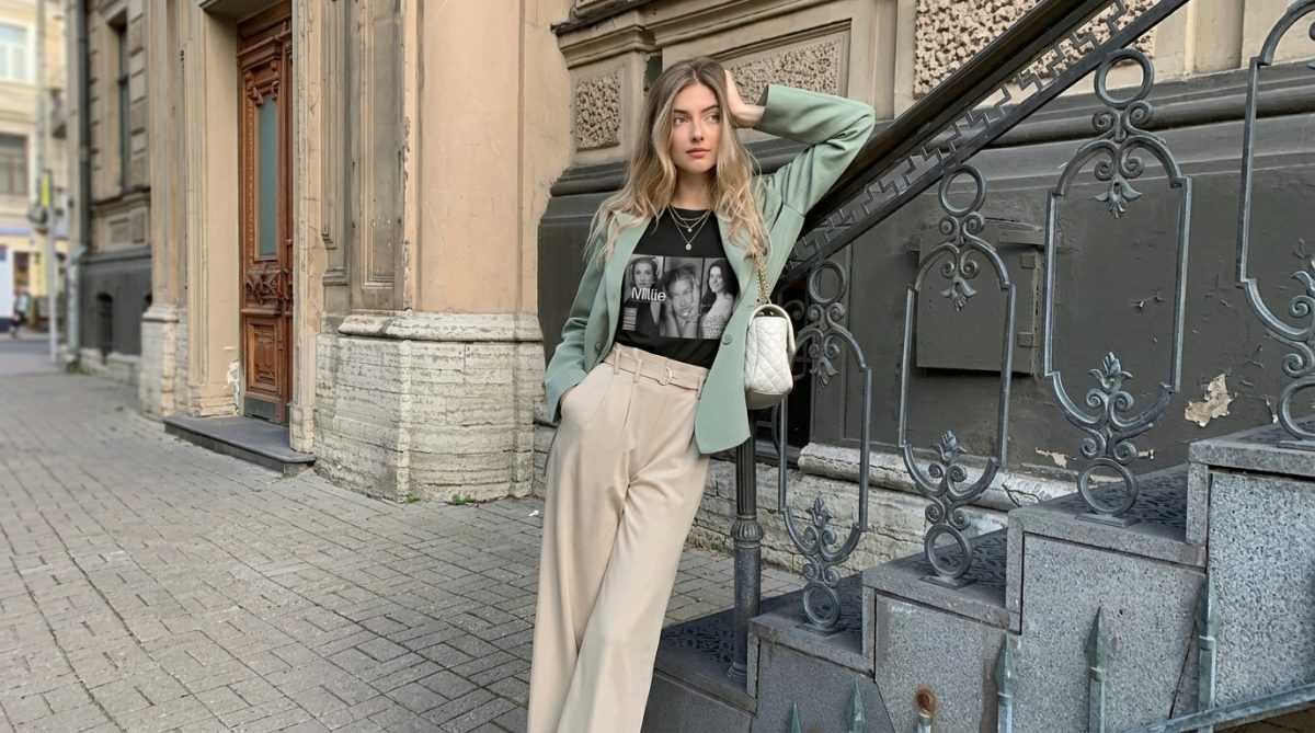 Millie Bobby Brown Magazine Style B&W Graphic T-Shirt