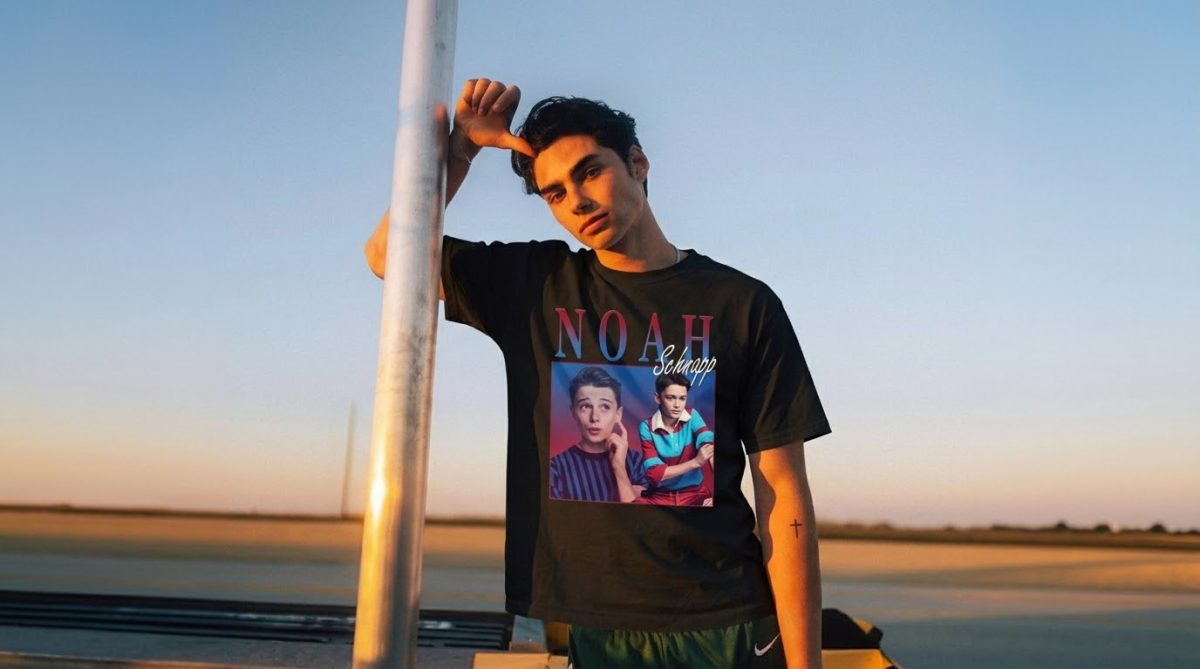 Noah Schnapp 90s Retro Gradient Graphic Tee