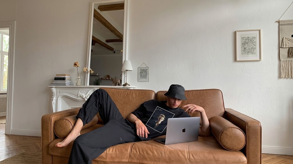 Jamie Campbell Bower Portrait T-Shirt Minimalist Signature