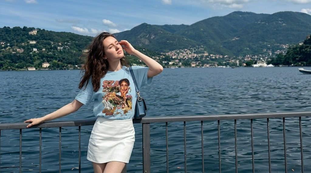 SZA Good Days Retro Collage Iconic Tee