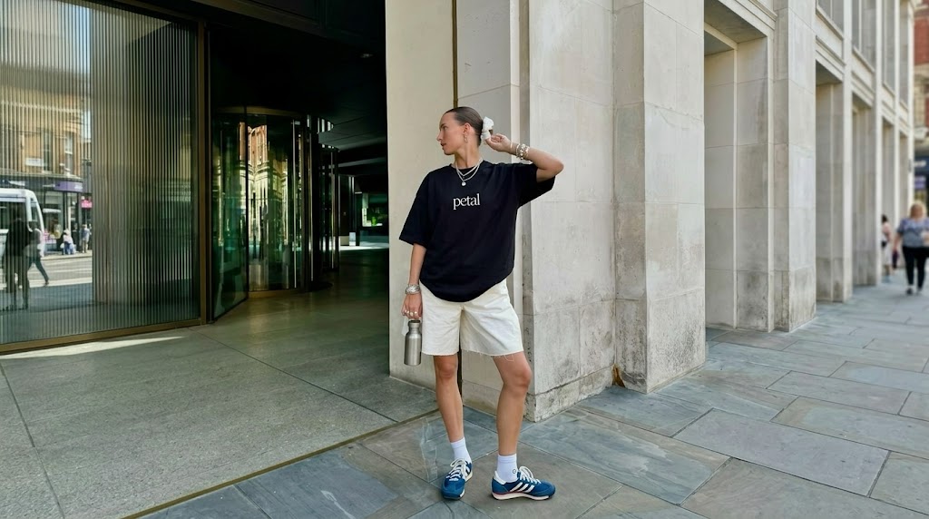 Ariana Grande Petal Minimalist Graphic Tee