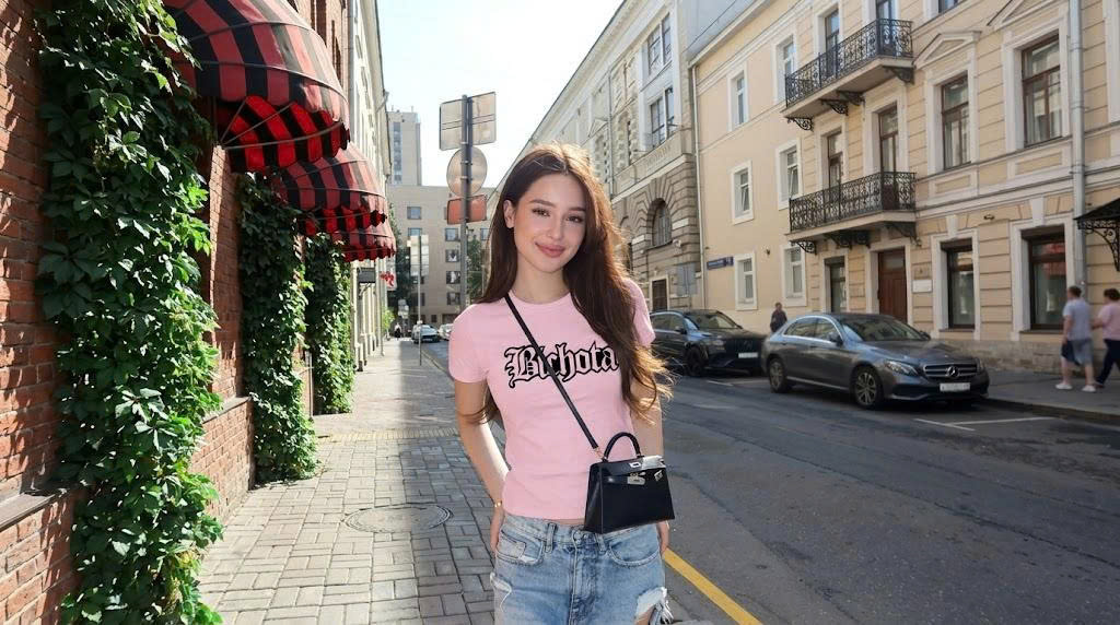 Karol G Bichota Logo Festival T-shirt