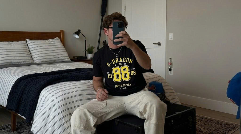 G-Dragon Seoul 1988 Iconic Star Varsity Tee 4 G-Dragon Seoul 1988 Iconic Star Varsity Tee