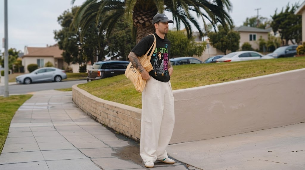 Justin Bieber Neon Doodle Portrait Graphic Tee 4 Justin Bieber Neon Doodle Portrait Graphic Tee