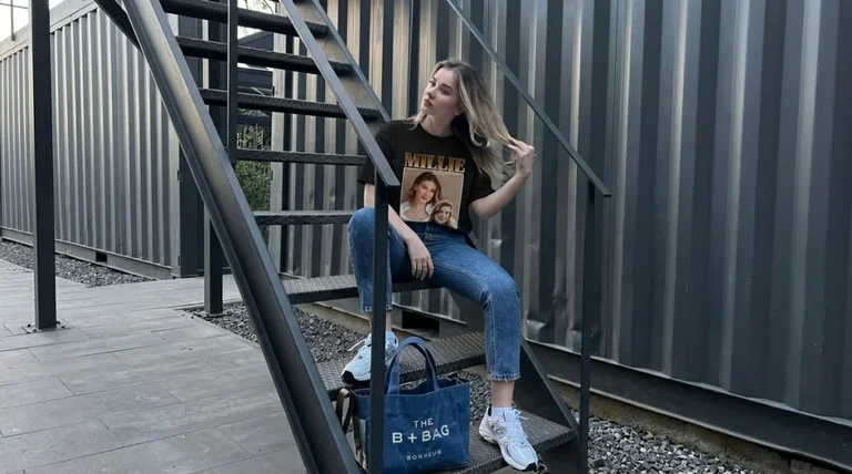 Millie Bobby Brown Vintage Gold Gradient Graphic T-Shirt