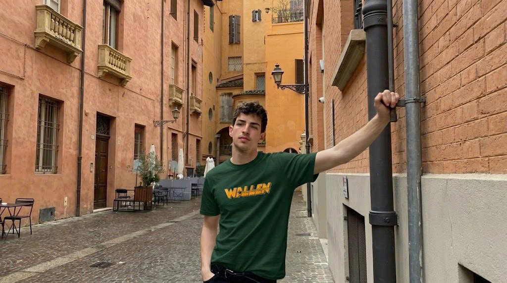 Morgan Wallen Retro Star Forest Green Tee