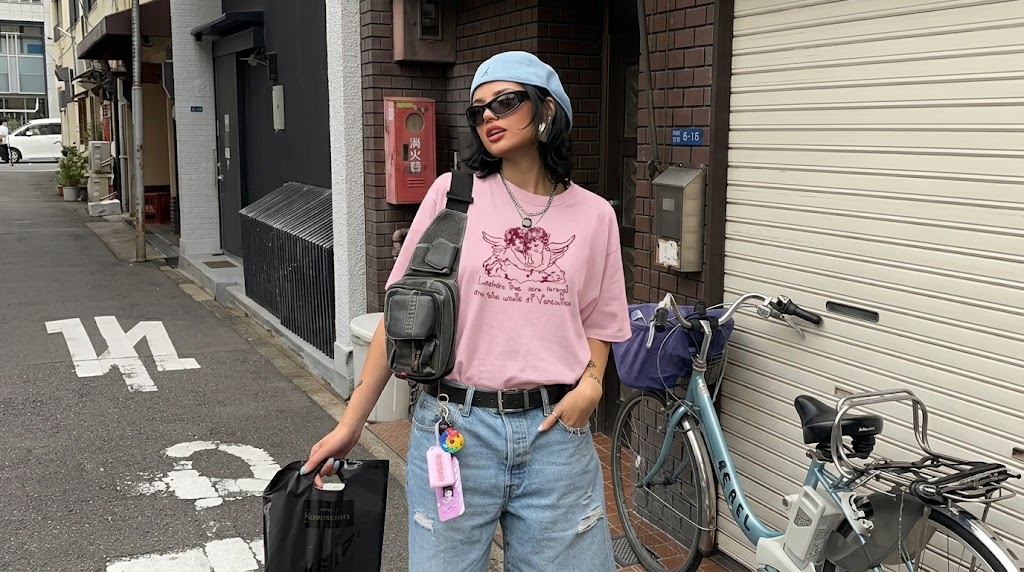 Olivia Rodrigo Versailles Angel Graphic Tee