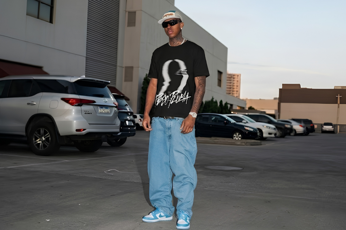 Peso Pluma Silhouette Graphic Tee