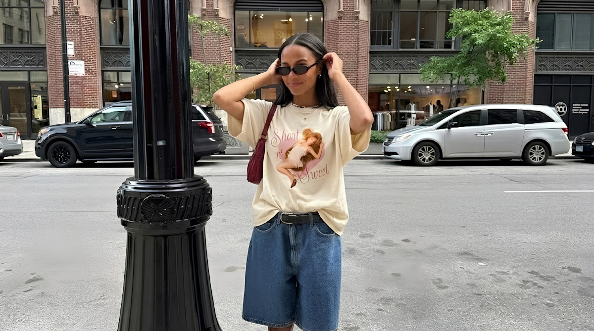 Sabrina Carpenter Short N Sweet Heart Tee