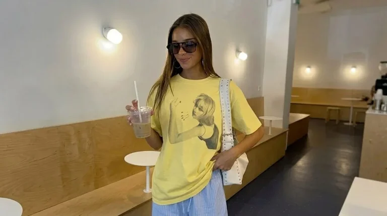 Sabrina Carpenter Emails Image T-Shirt