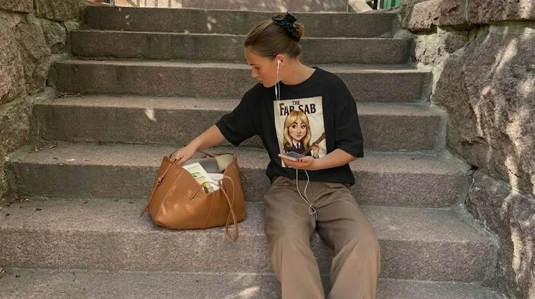 Sabrina Carpenter The Far Sab Vintage Tee