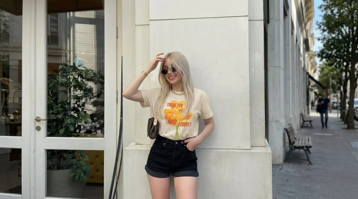 Taylor Swift Lovely Bouquet Romantic T-shirt