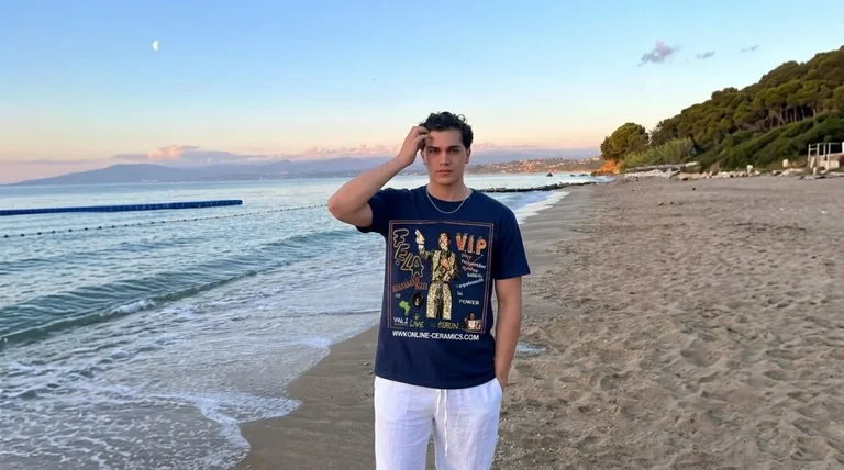 Tom Holland Vintage Live Portrait T-shirt